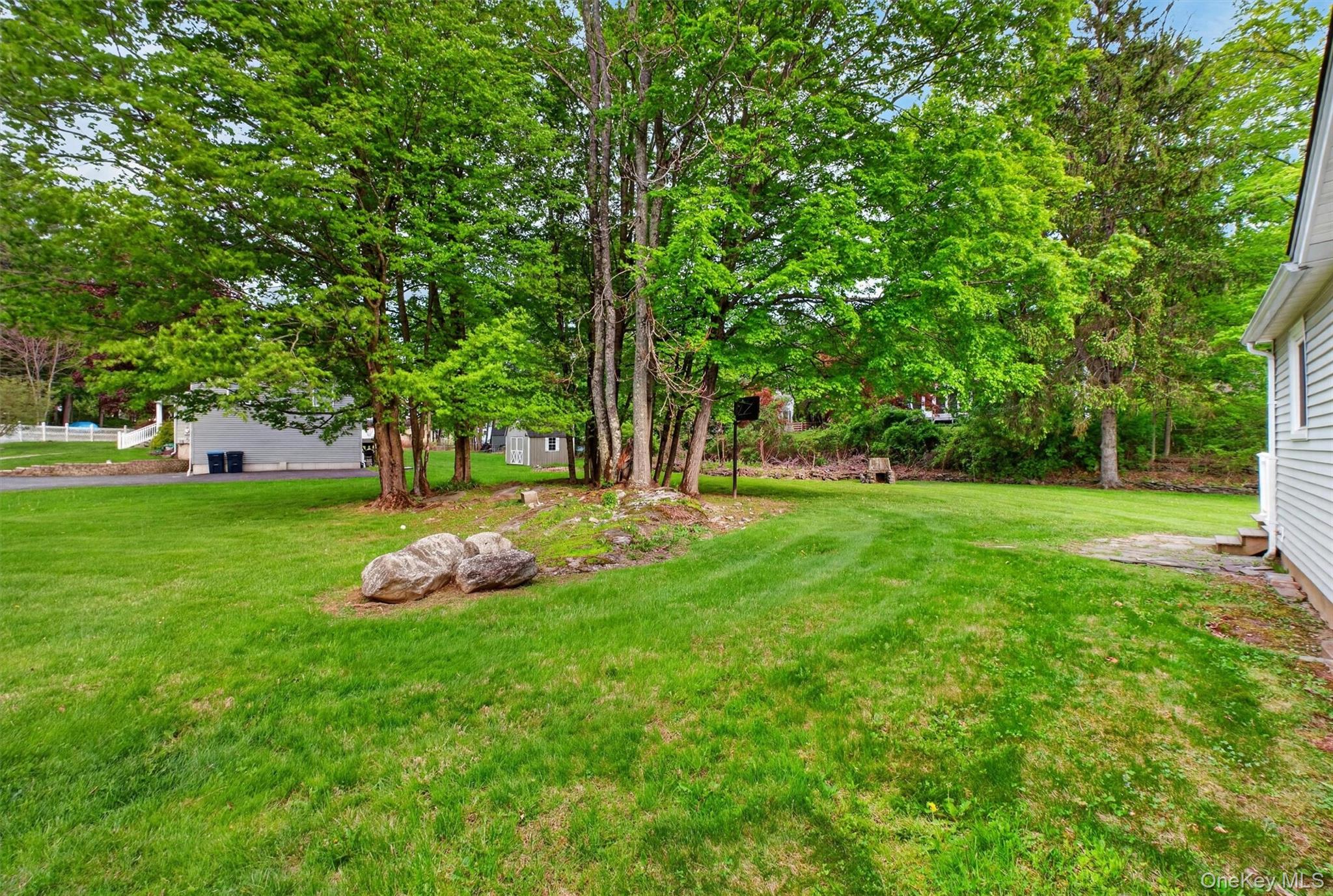 17 Holt Road