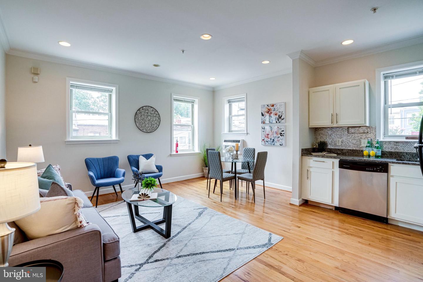 430 Irving St NW #108