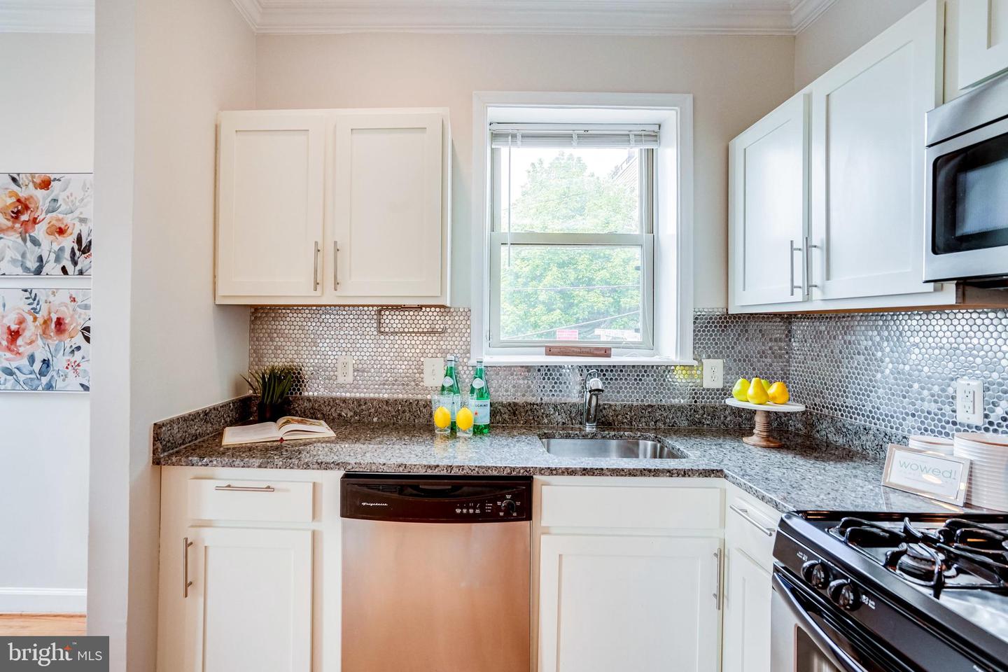 430 Irving St NW #108