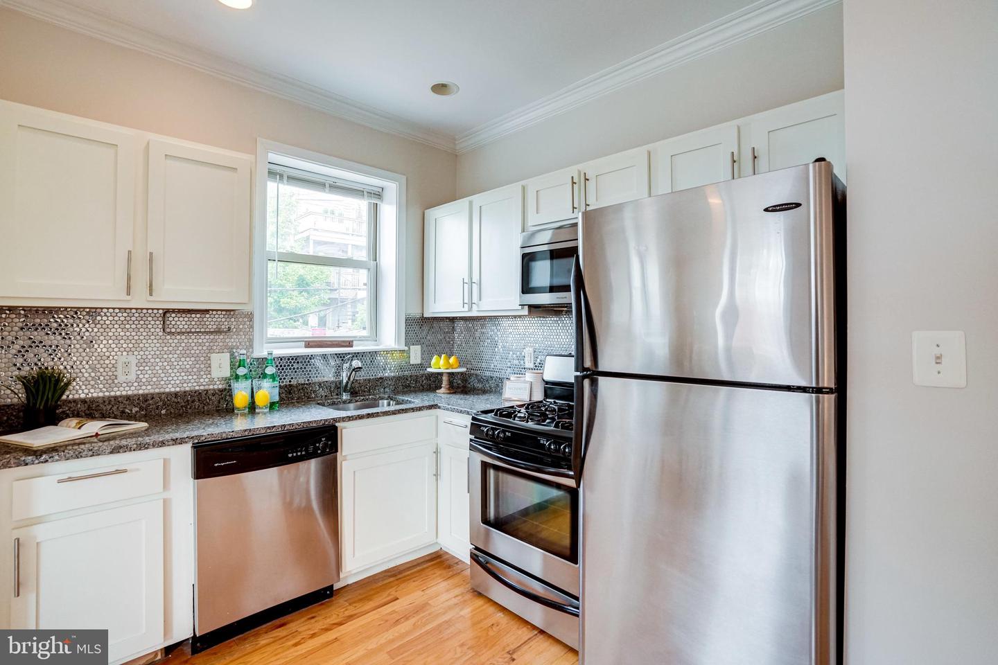 430 Irving St NW #108