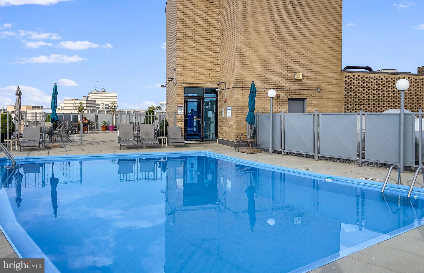 1239 Vermont Ave NW #106