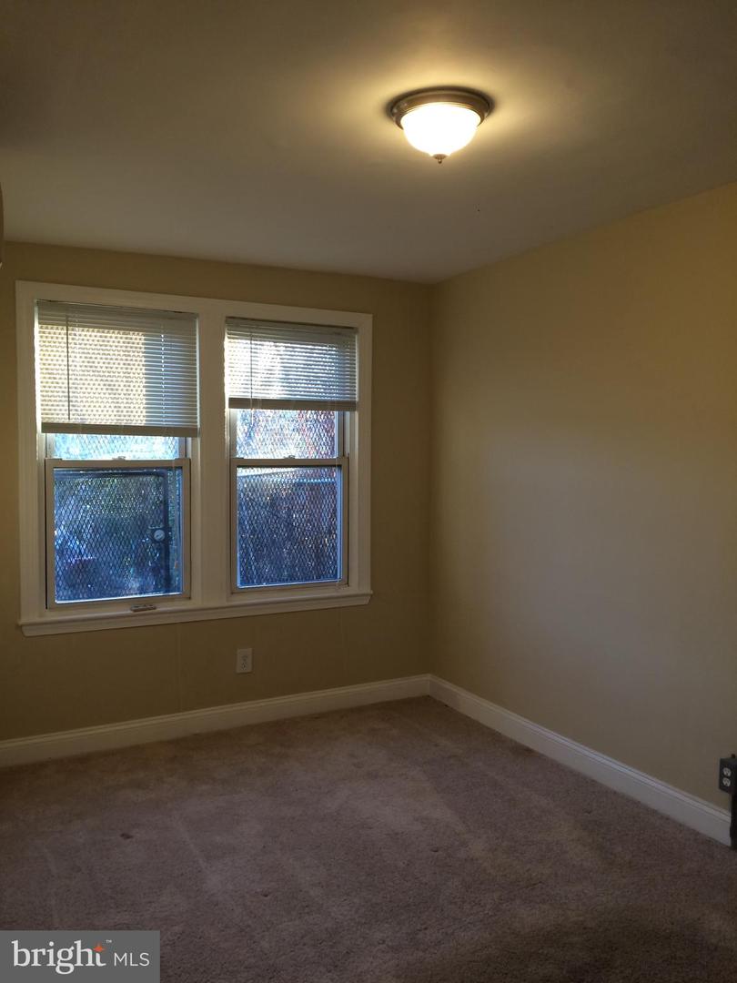 1715 H St NE #2
