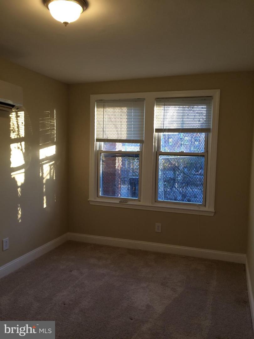 1715 H St NE #2