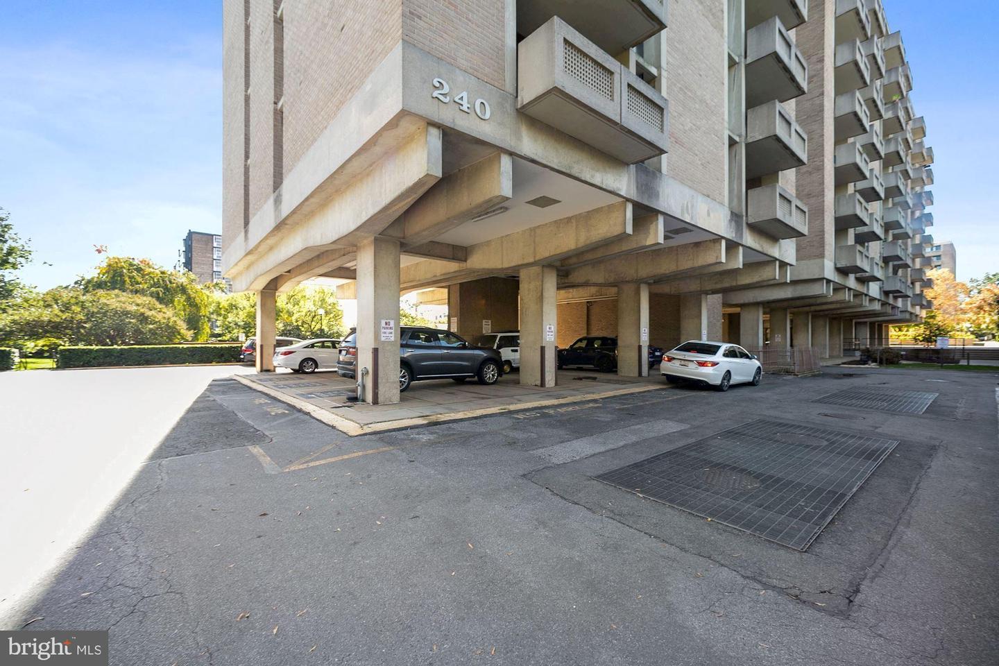 240 M St SW #E807