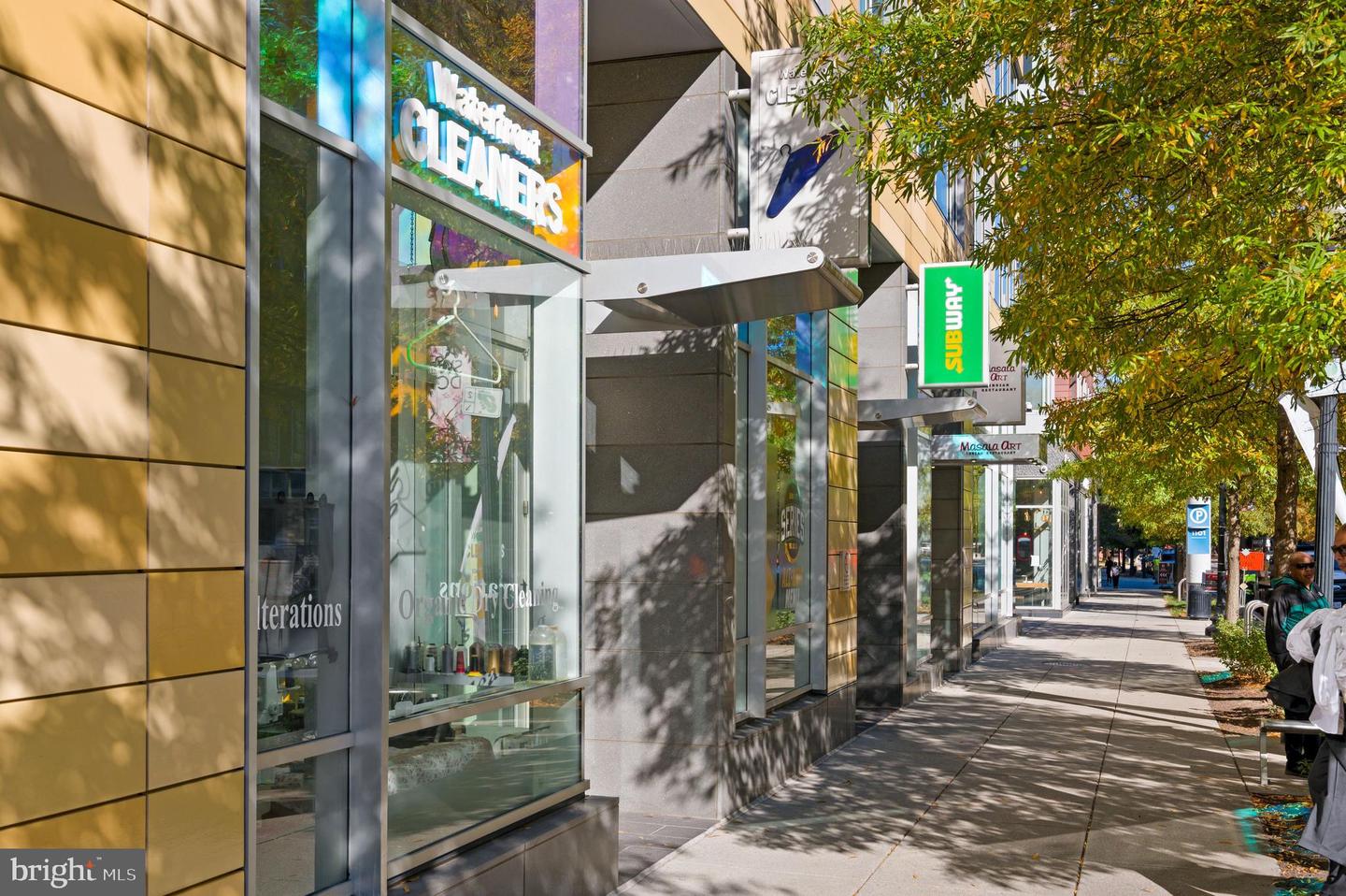240 M St SW #E807