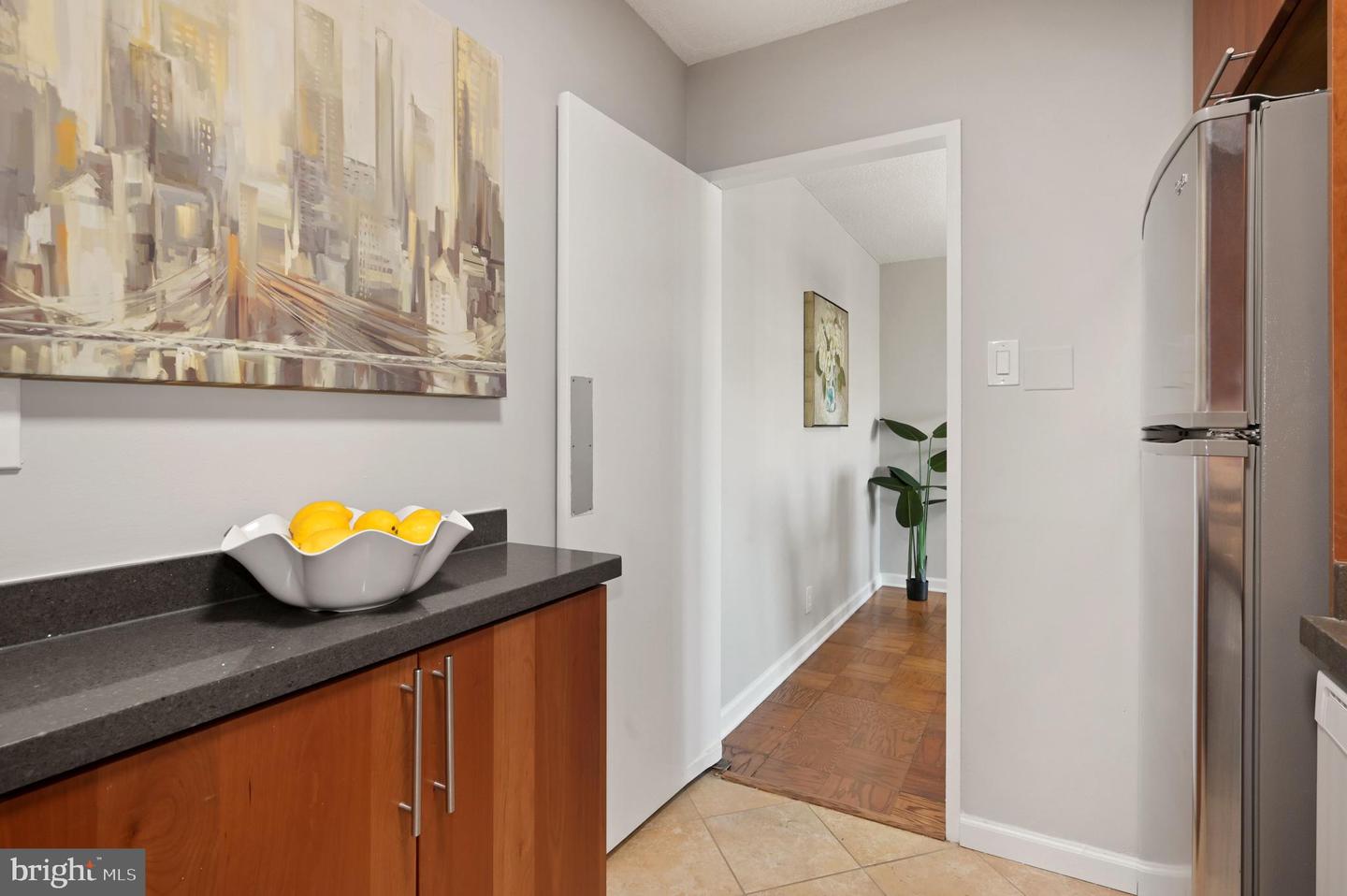 240 M St SW #E807