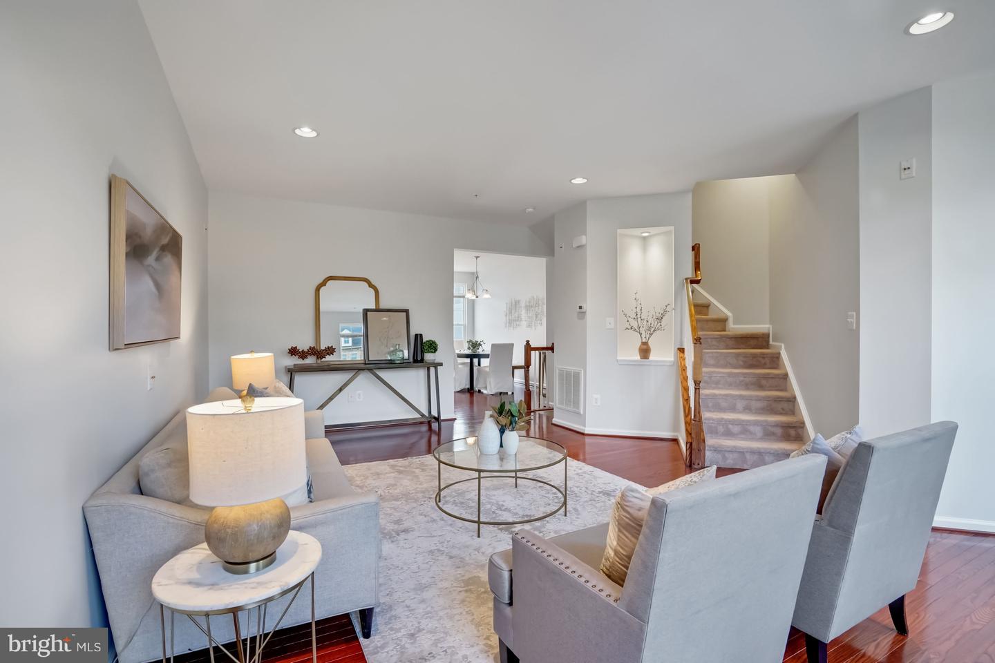 3711 Commodore Joshua Barney Dr NE