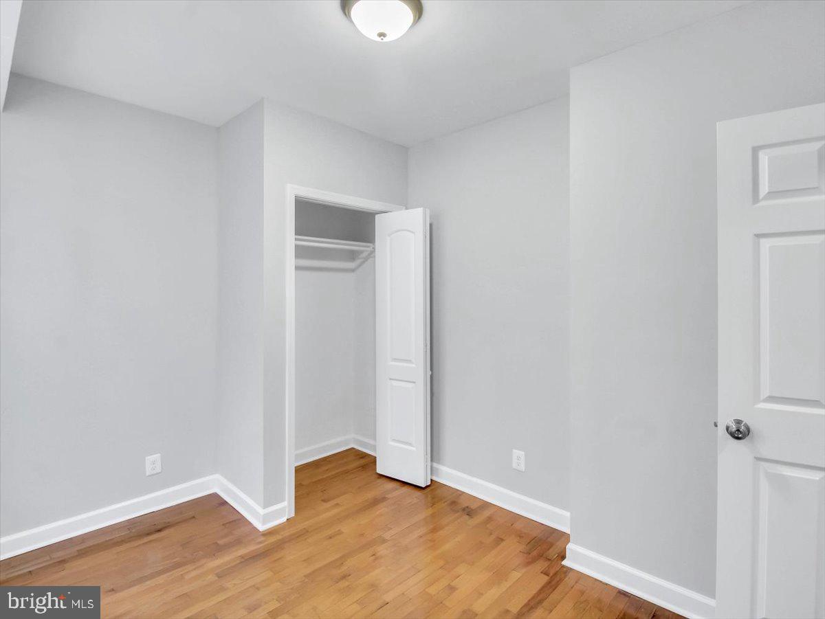 27 Bates St NW