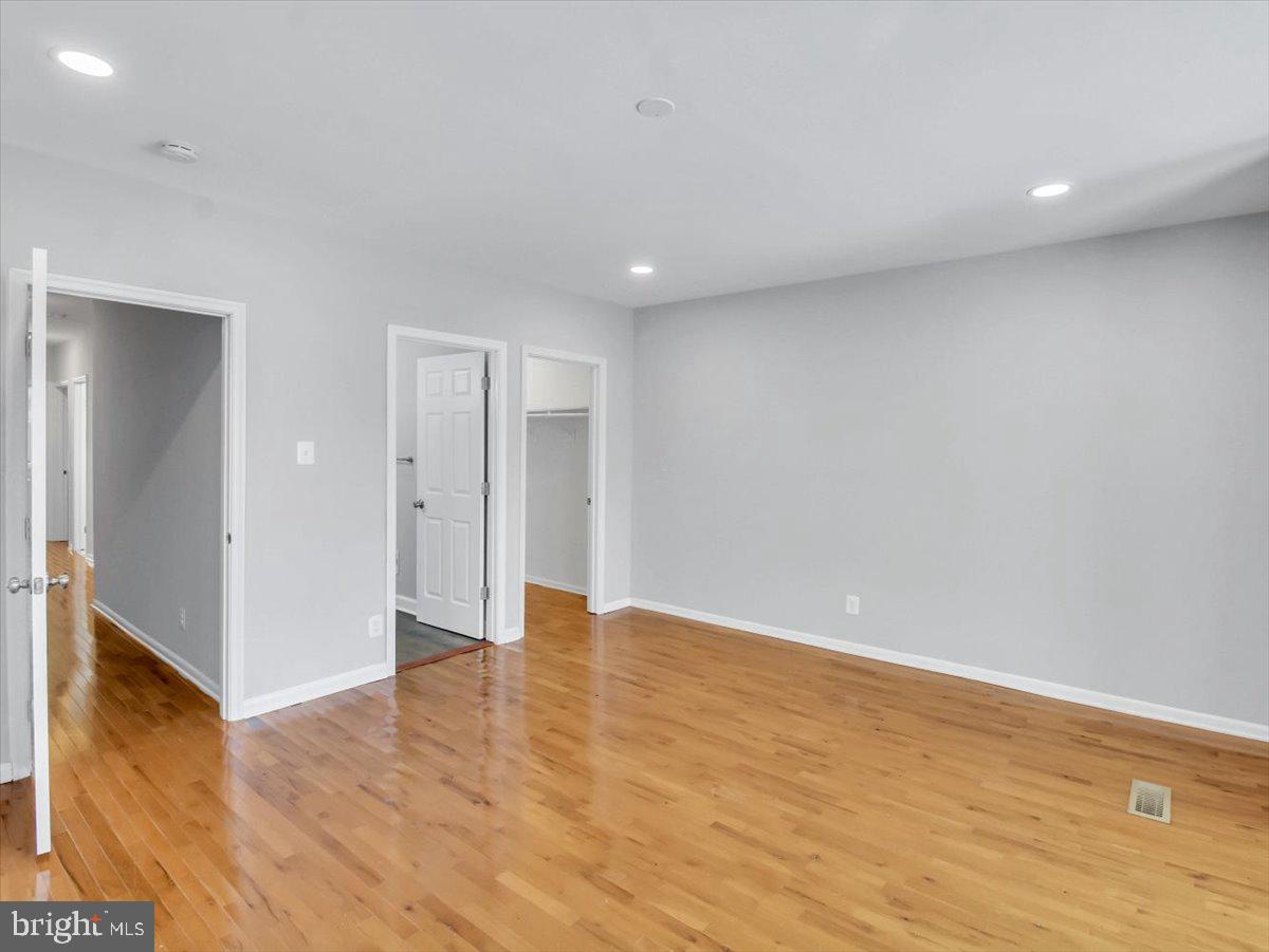 27 Bates St NW