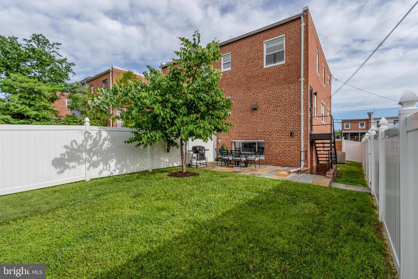 1015 Hamilton St NE