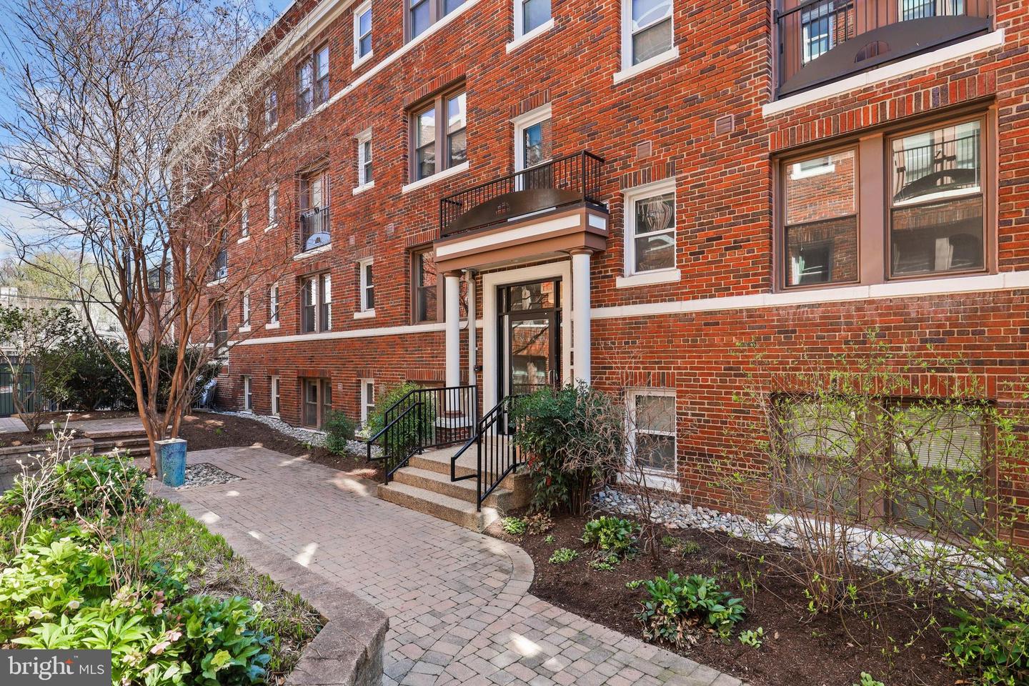 149 W St NW #34