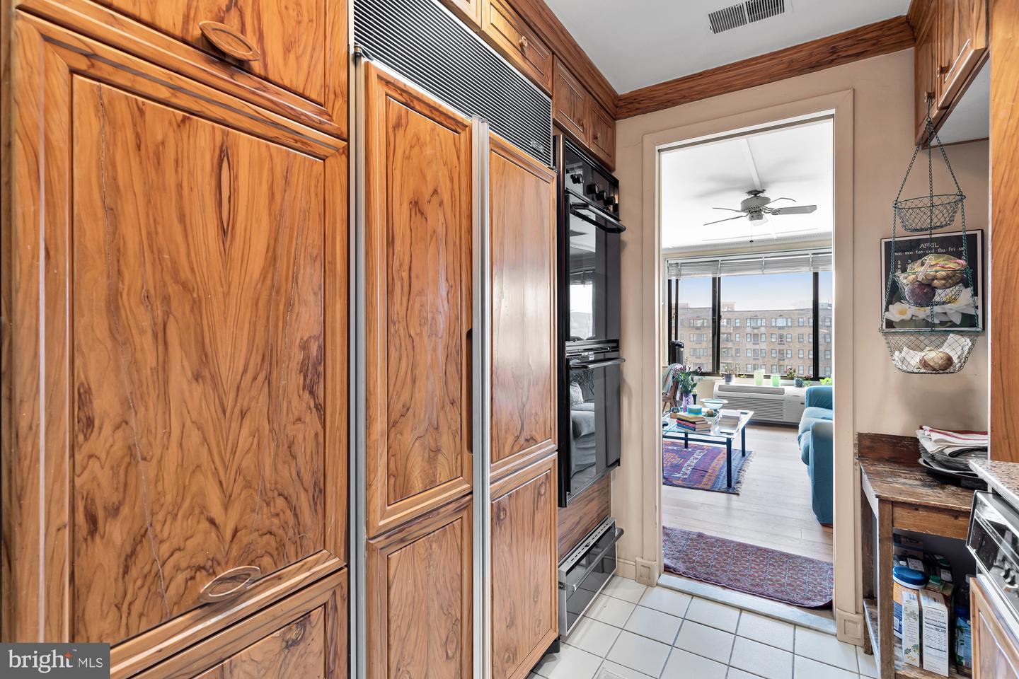 2501 Calvert St NW #903