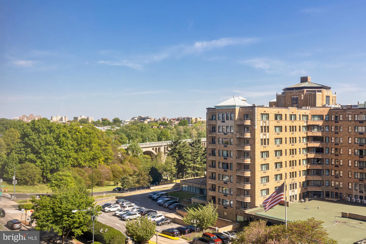 2501 Calvert St NW #903