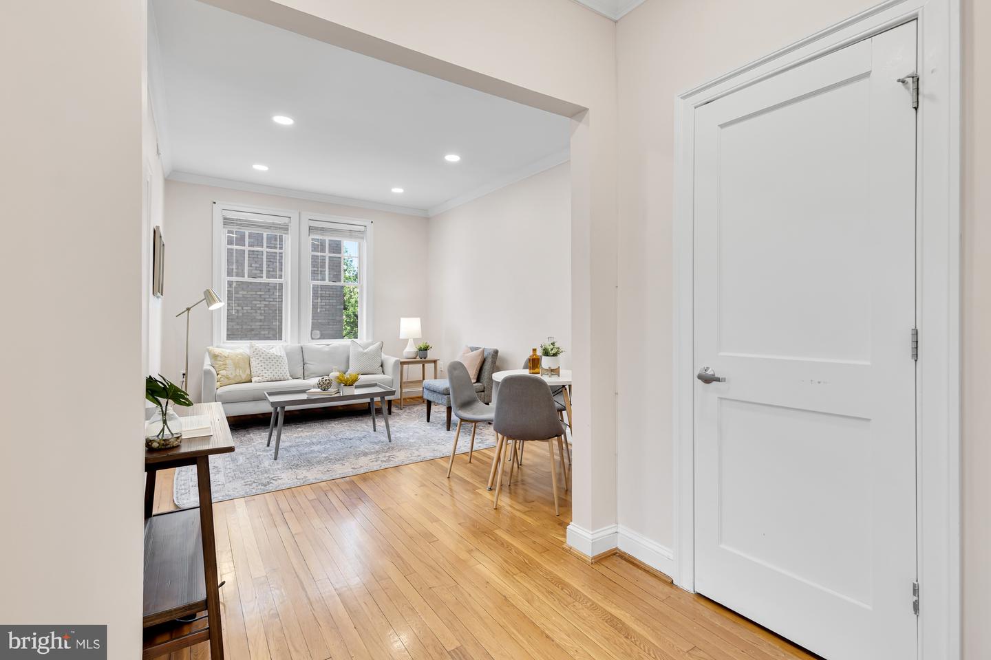 1708 Newton St NW #302