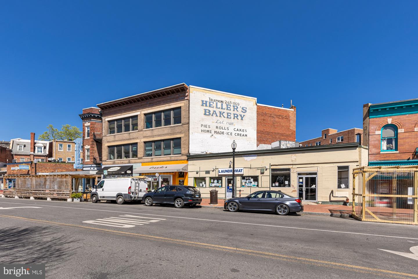 1708 Newton St NW #302