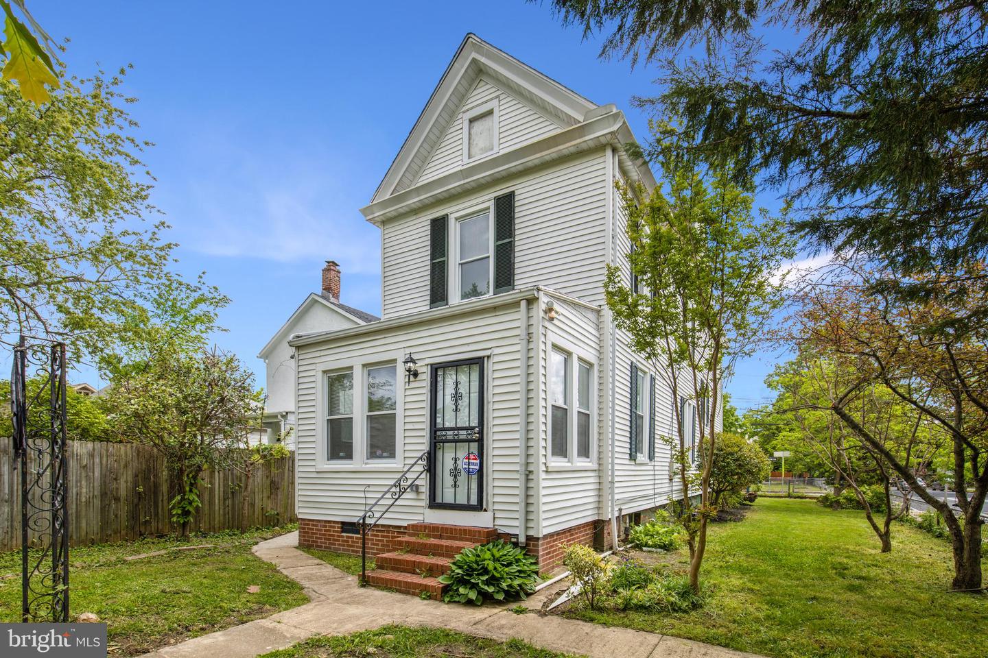 3225 5th St SE