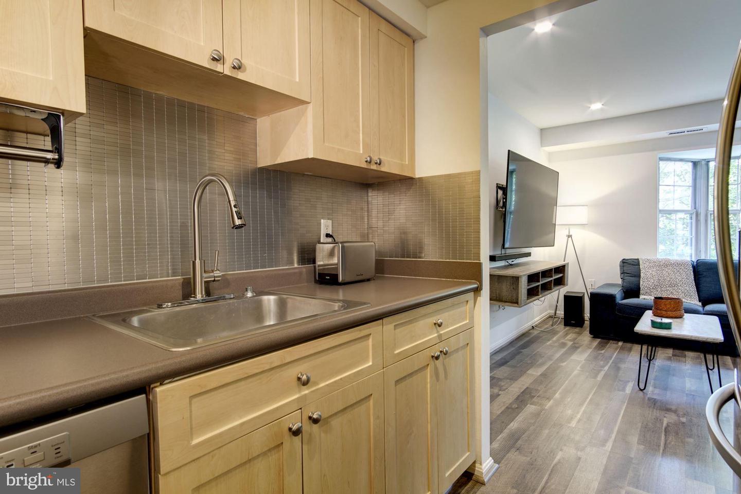 3804 Rodman St NW #302