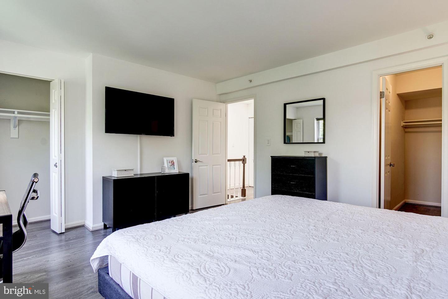 3804 Rodman St NW #302