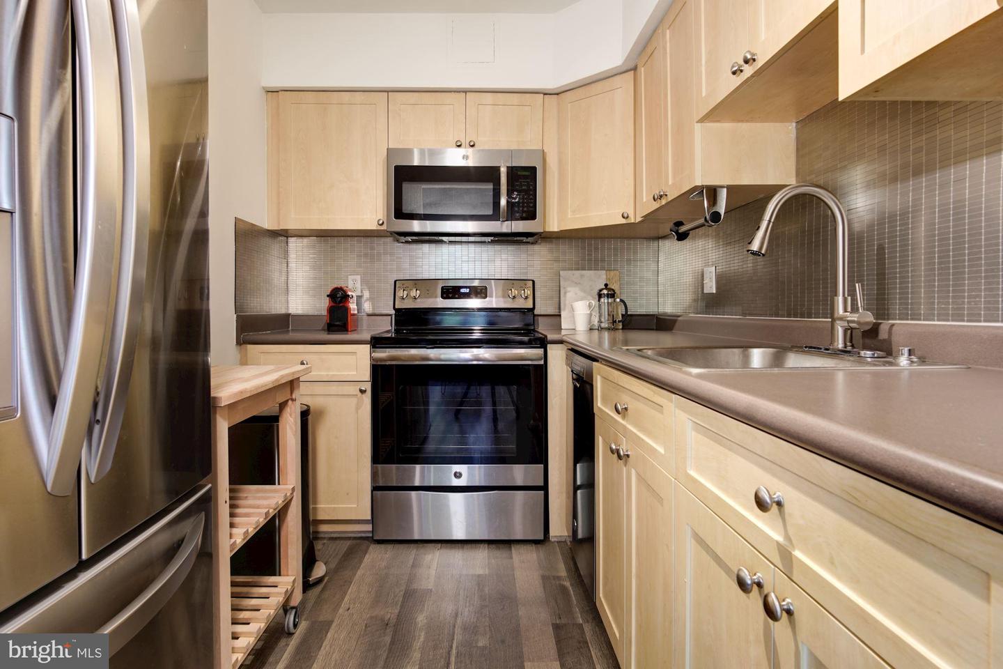 3804 Rodman St NW #302