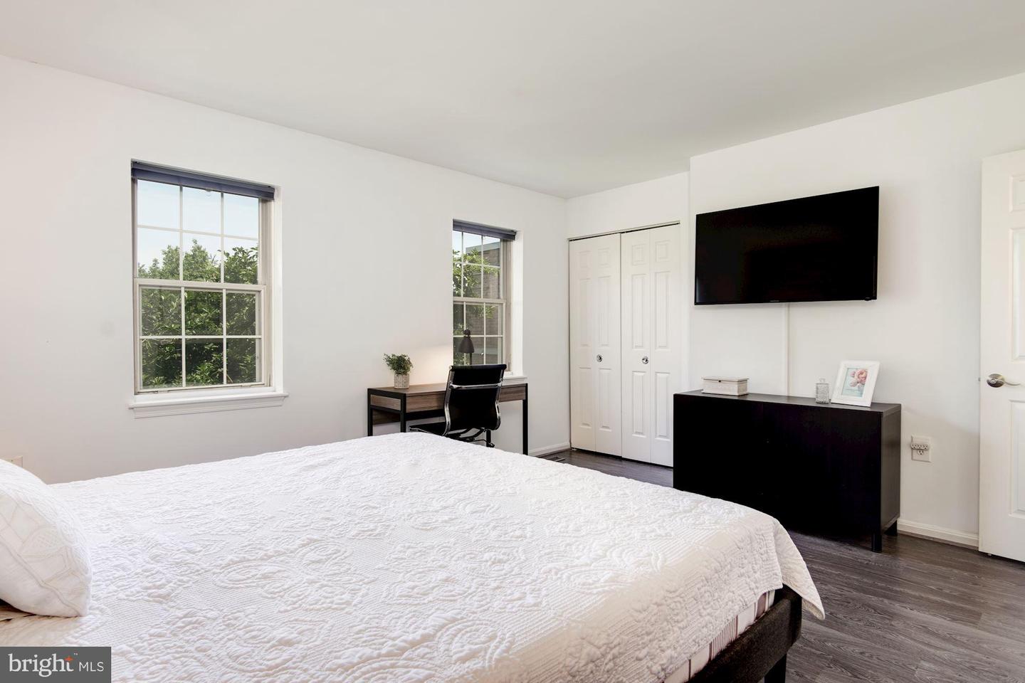 3804 Rodman St NW #302