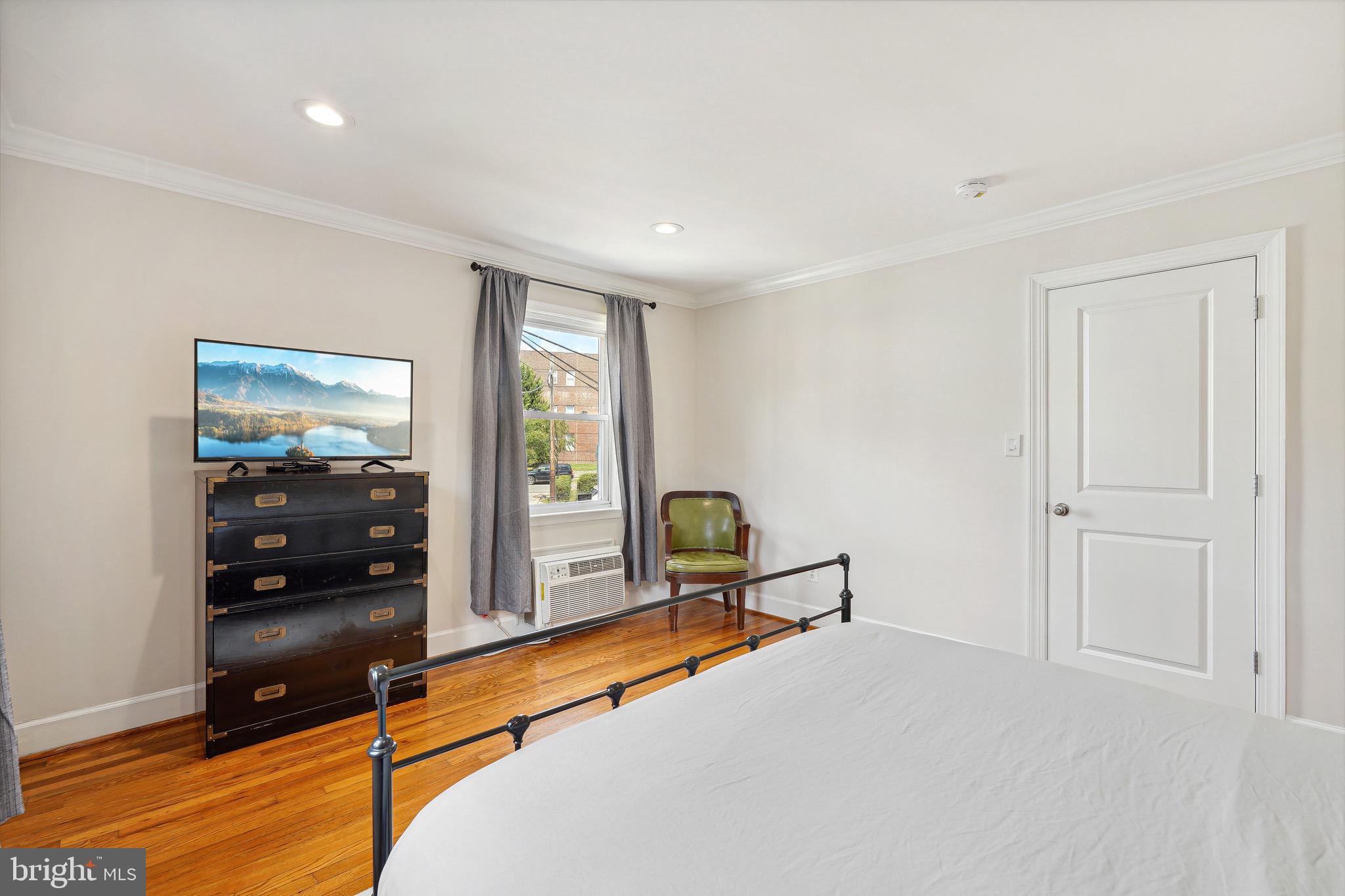 420 Oklahoma Ave NE #202