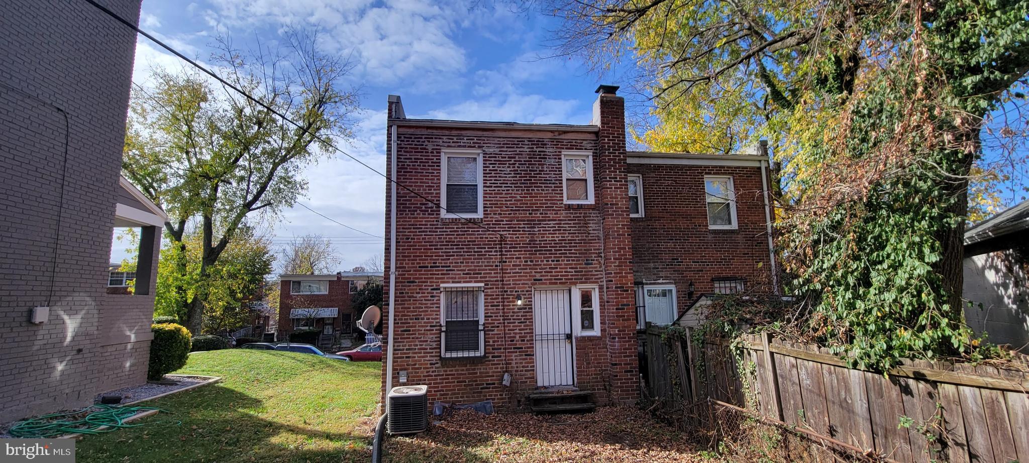 1502 41st St SE