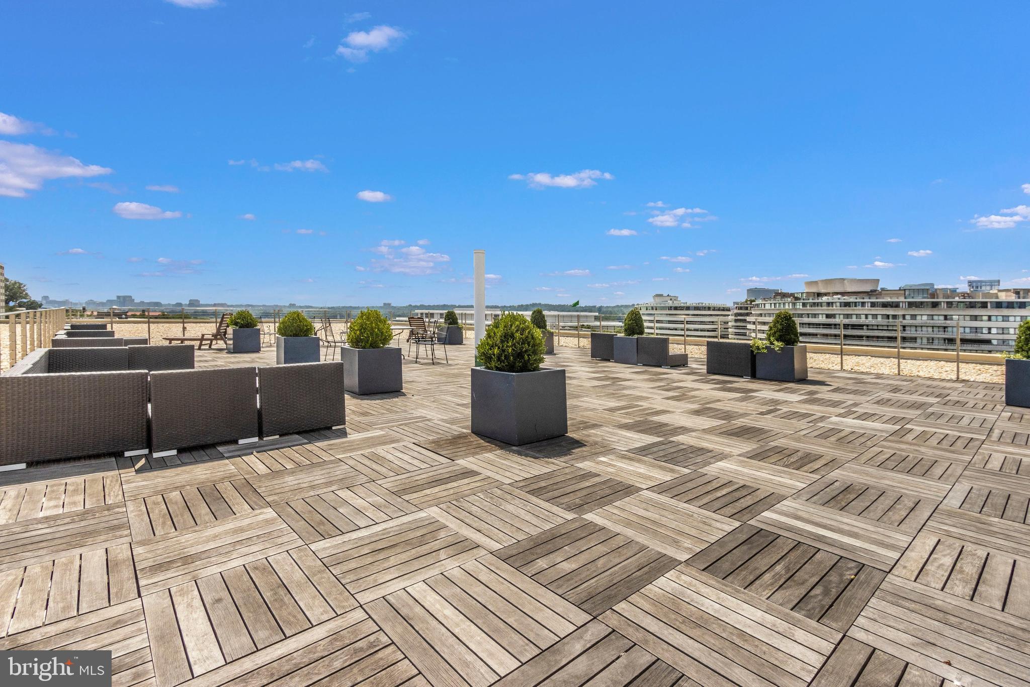 2475 Virginia Ave NW #513