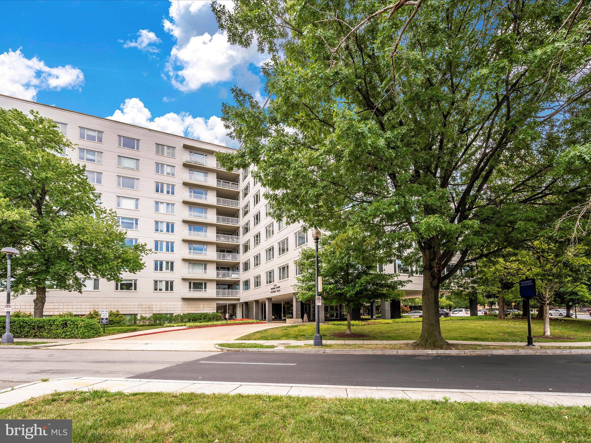 2475 Virginia Ave NW #513