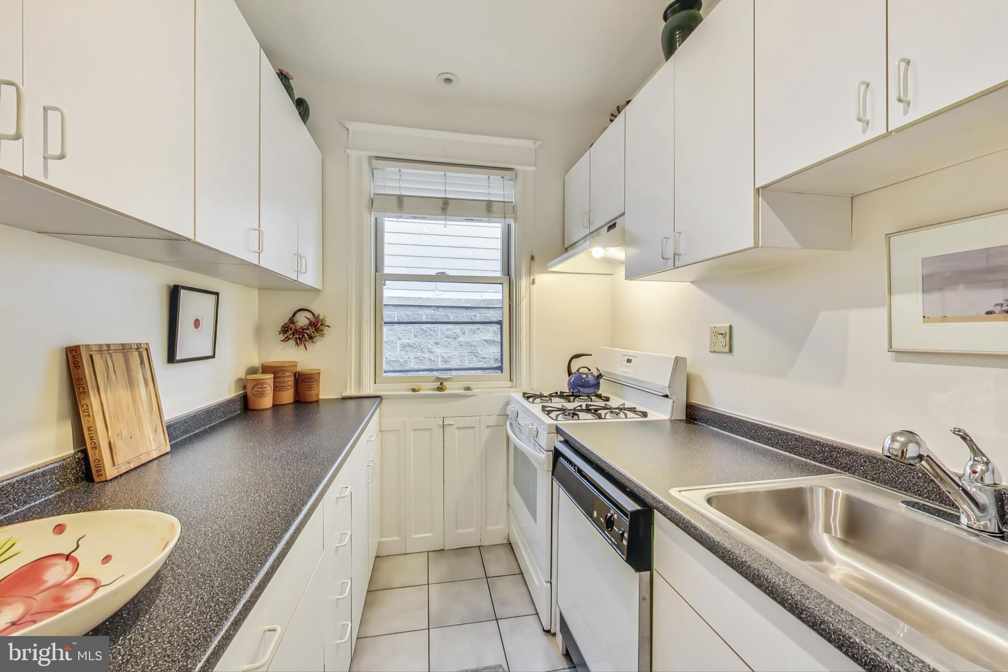 1791 Lanier Pl NW #44