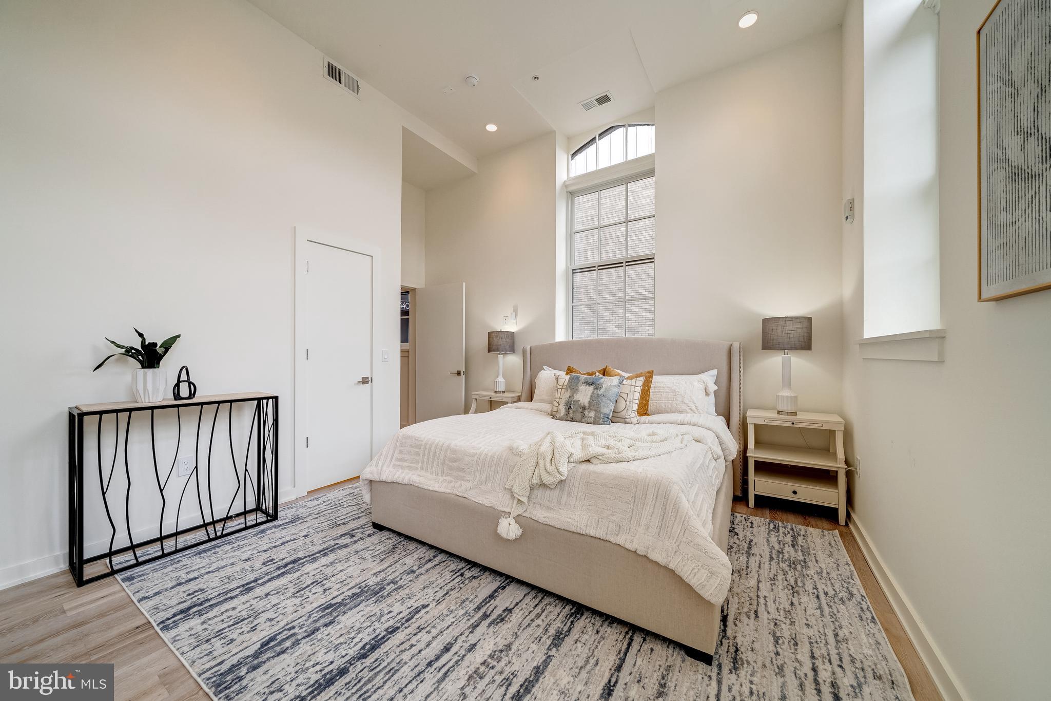 440 R St NW #102