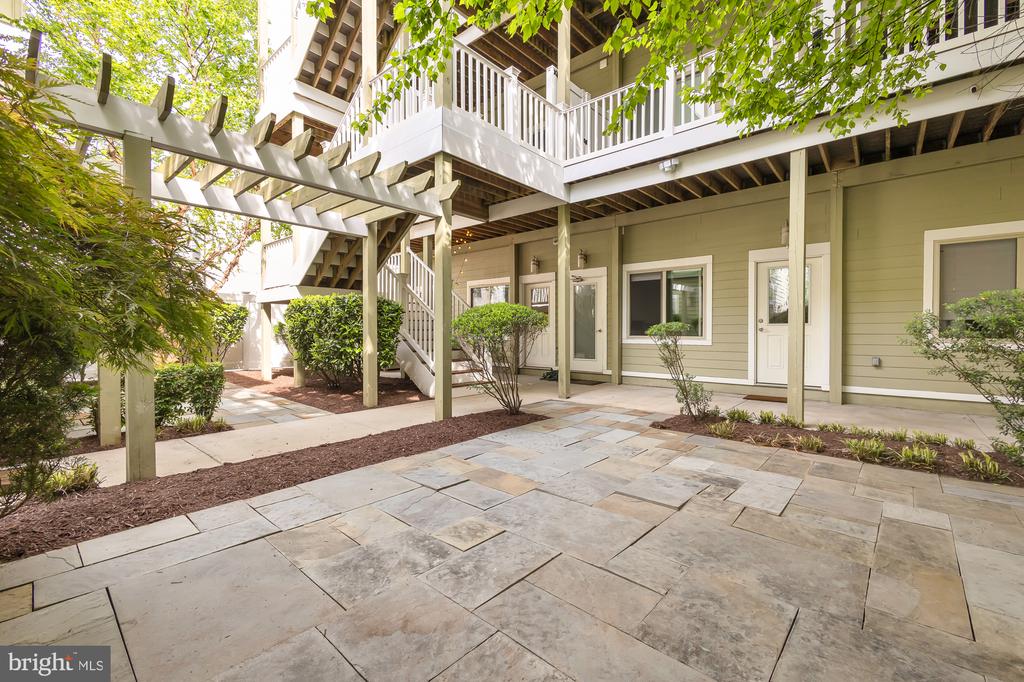 762 Park Rd NW #2