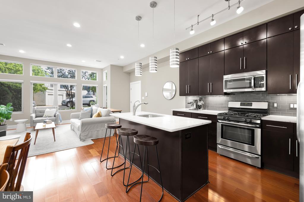 762 Park Rd NW #2