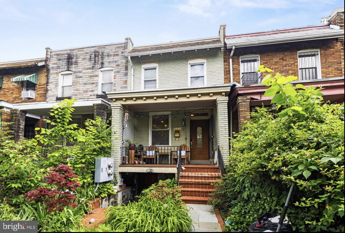 1541 N Carolina Ave NE
