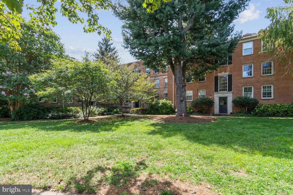 2722 Ordway St NW #1