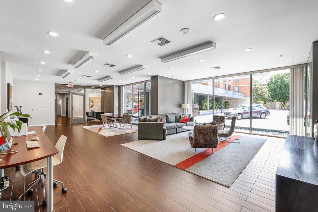 3883 Connecticut Ave NW #319