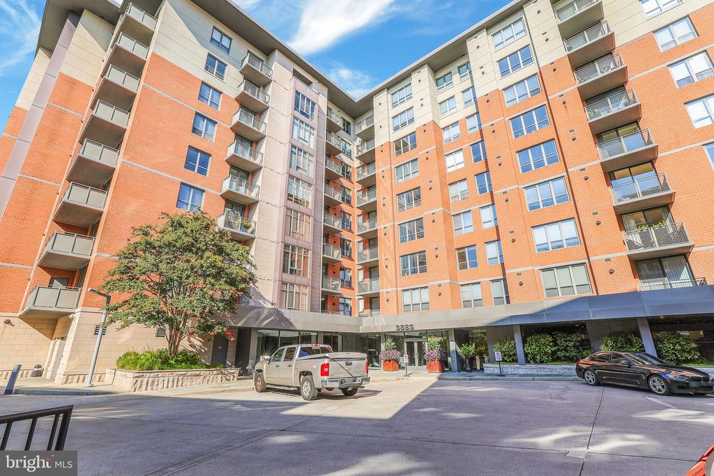 3883 Connecticut Ave NW #319