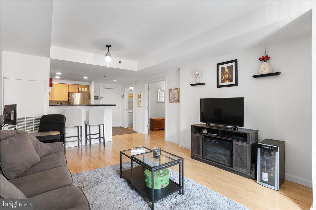 3883 Connecticut Ave NW #319