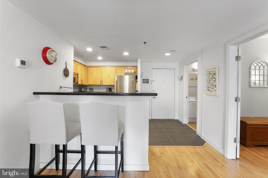 3883 Connecticut Ave NW #319