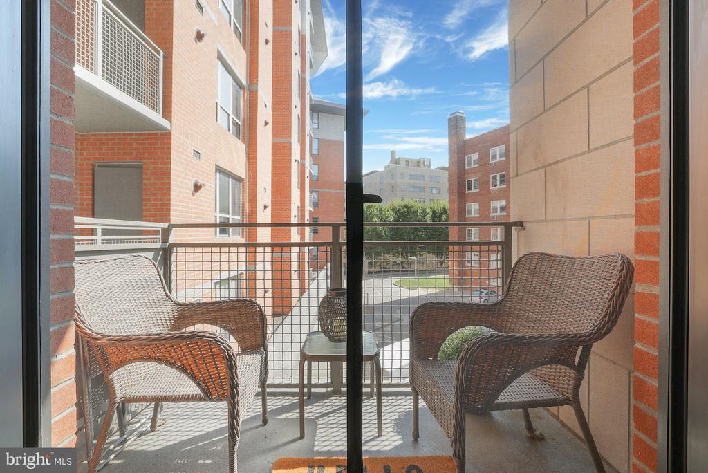 3883 Connecticut Ave NW #319