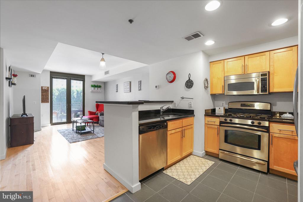 3883 Connecticut Ave NW #319