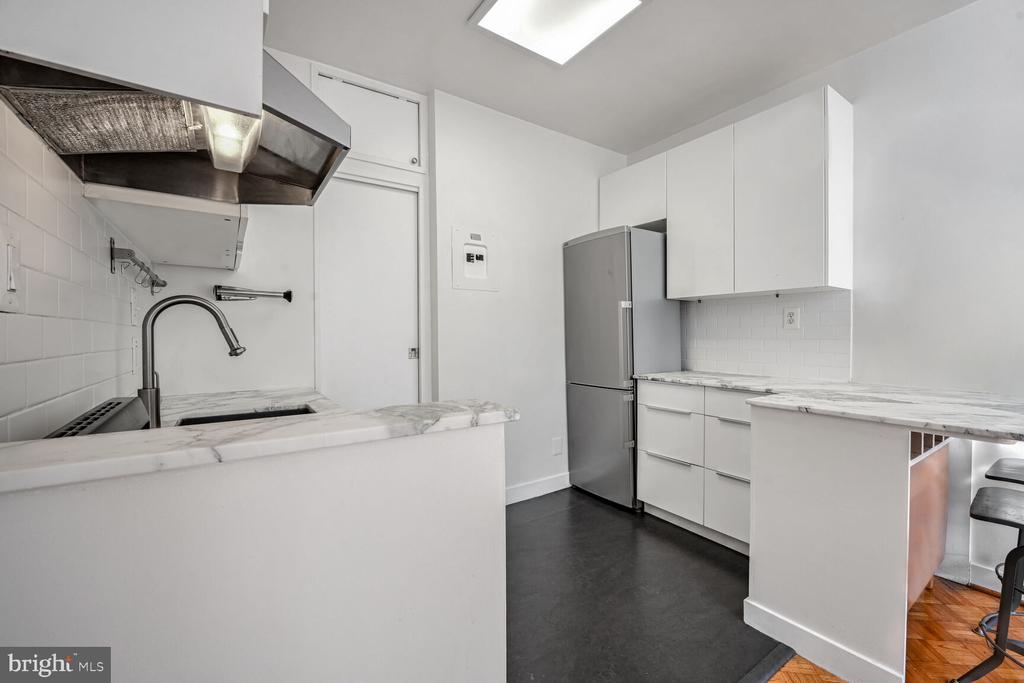 1669 Columbia Rd NW #202