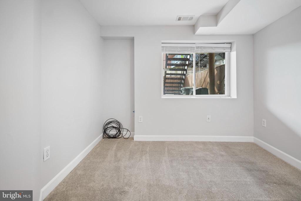 1132 Jefferson St NW