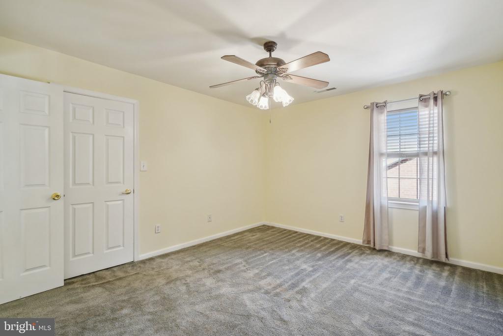 1207 33rd Pl SE
