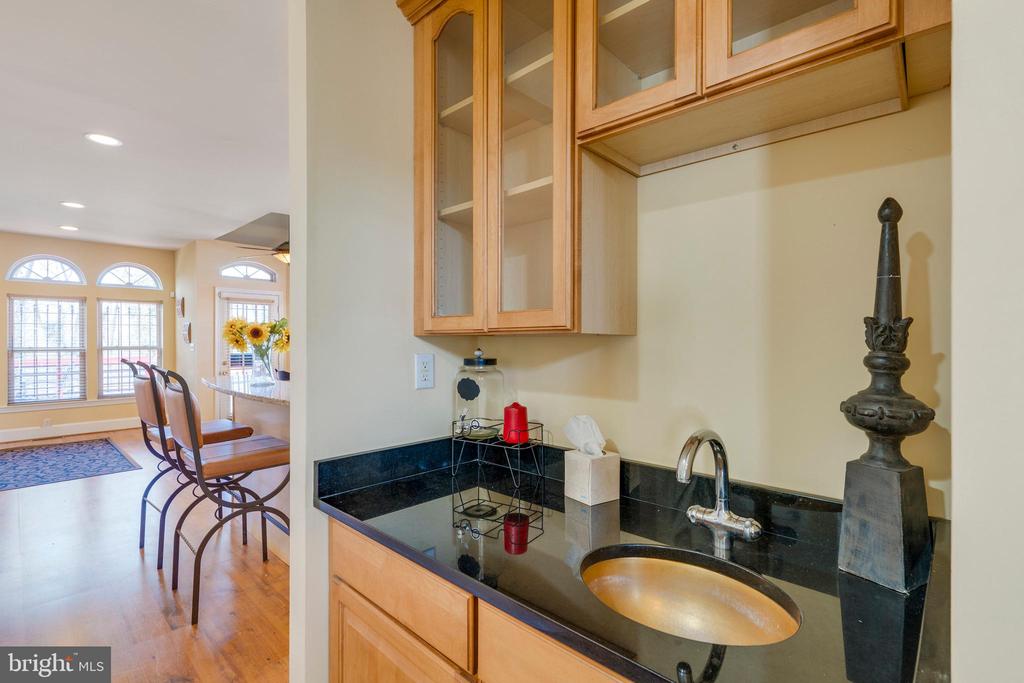 1207 33rd Pl SE