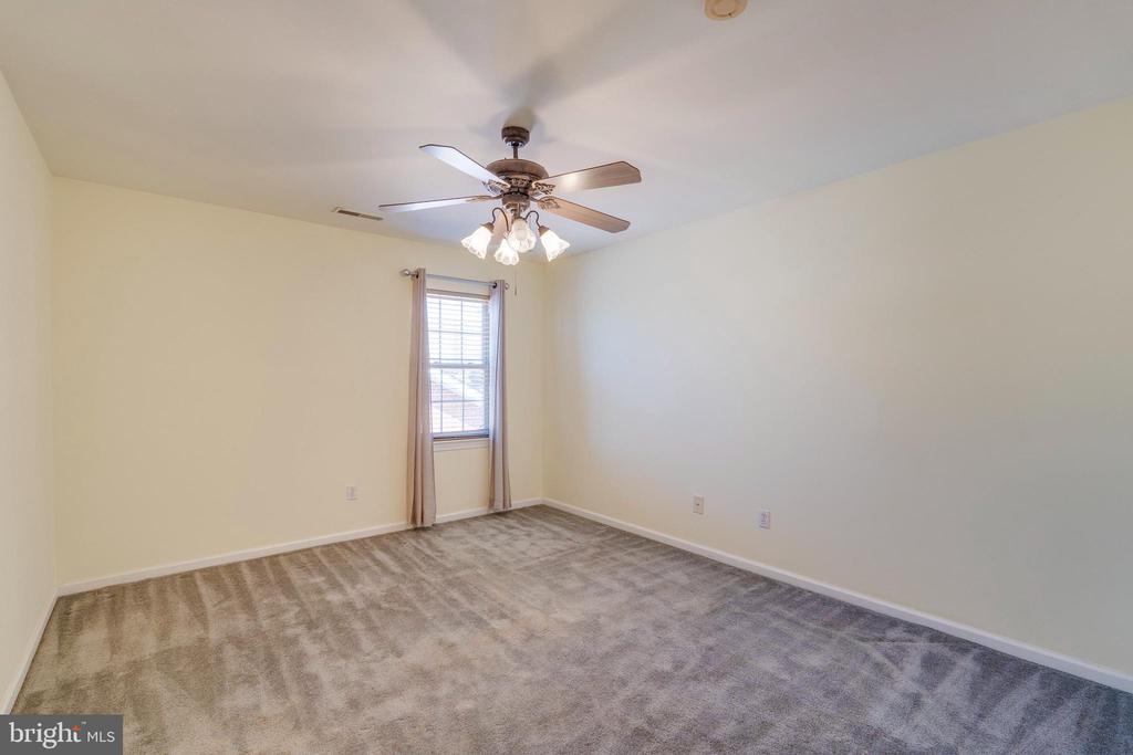 1207 33rd Pl SE
