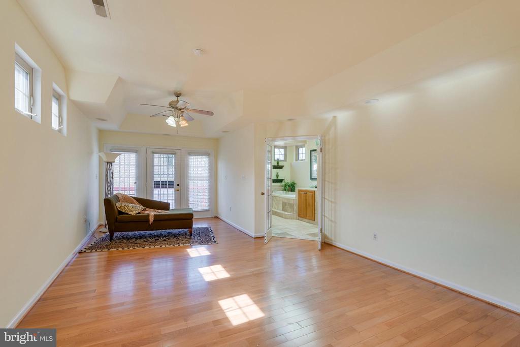 1207 33rd Pl SE