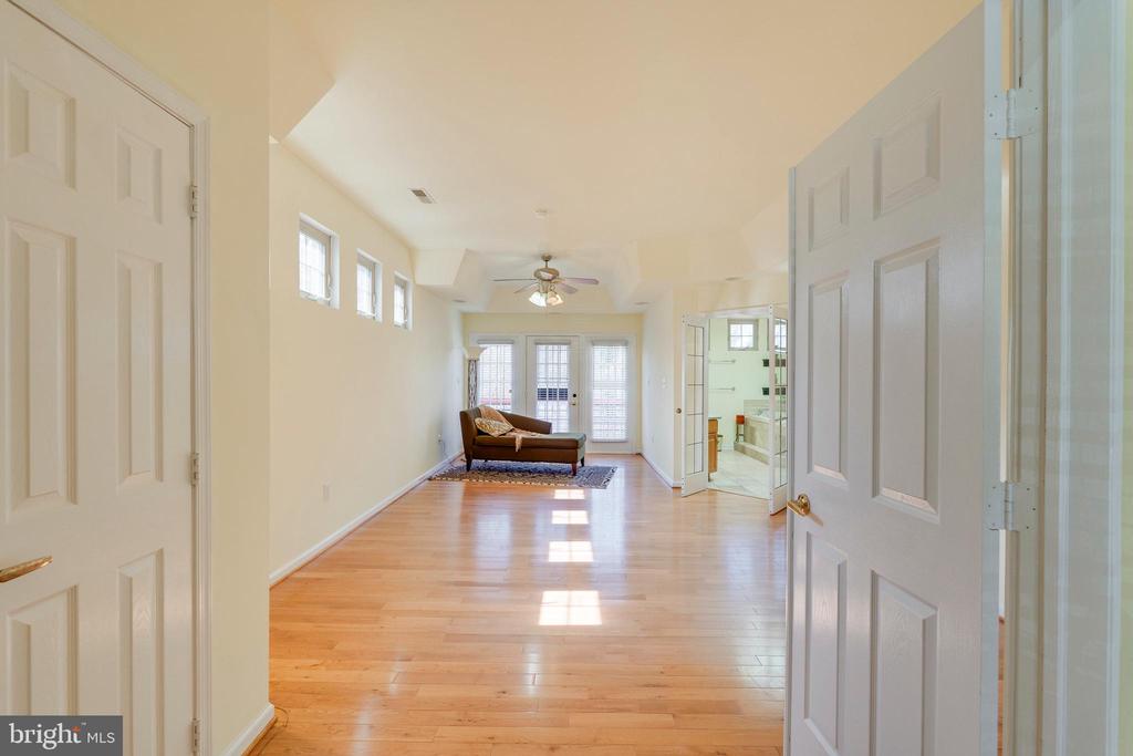 1207 33rd Pl SE