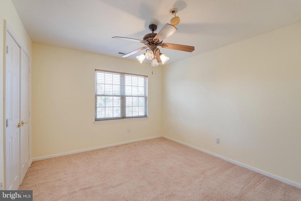 1207 33rd Pl SE