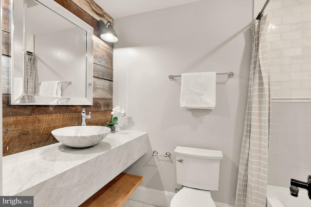1717 Euclid St NW #2
