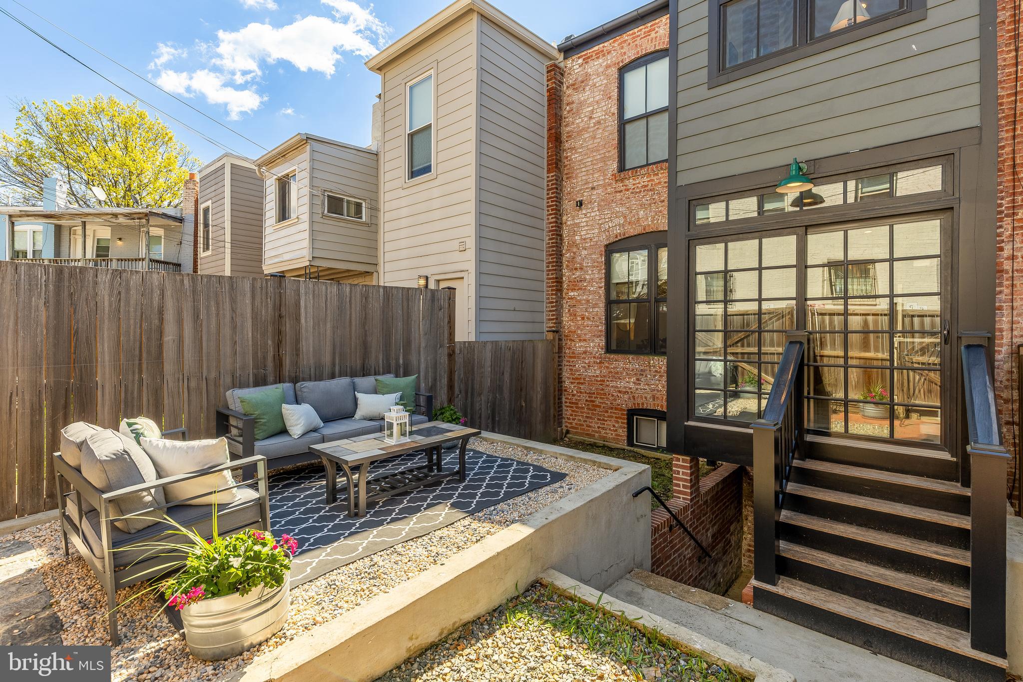 409 COLUMBIA ROAD NW